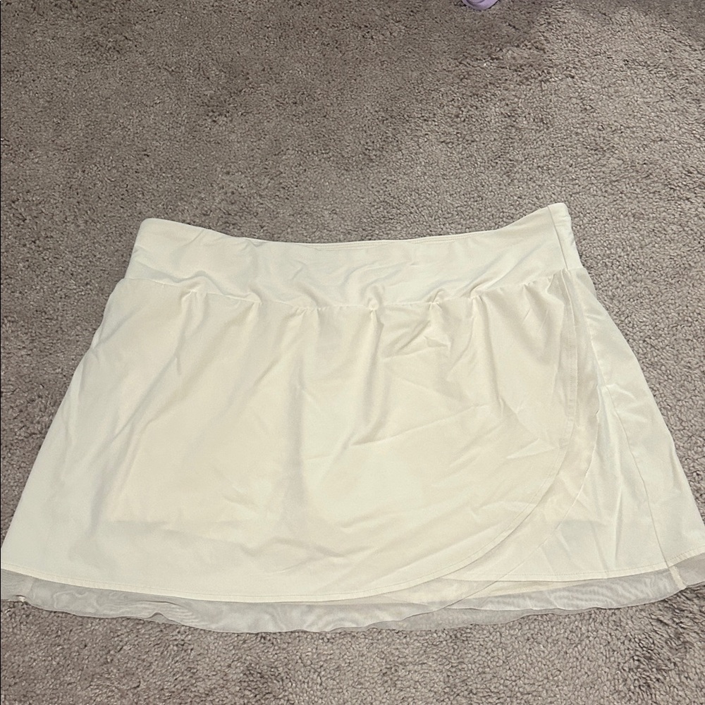 Cream Colored Women’s Golf Skort